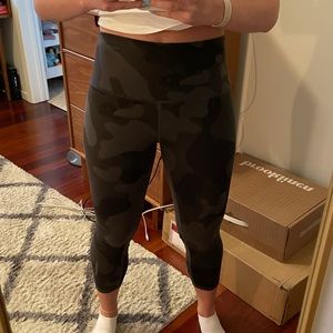 Camo alo leggings cropped